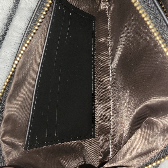 Black Wristlet - Picture 3 of 4